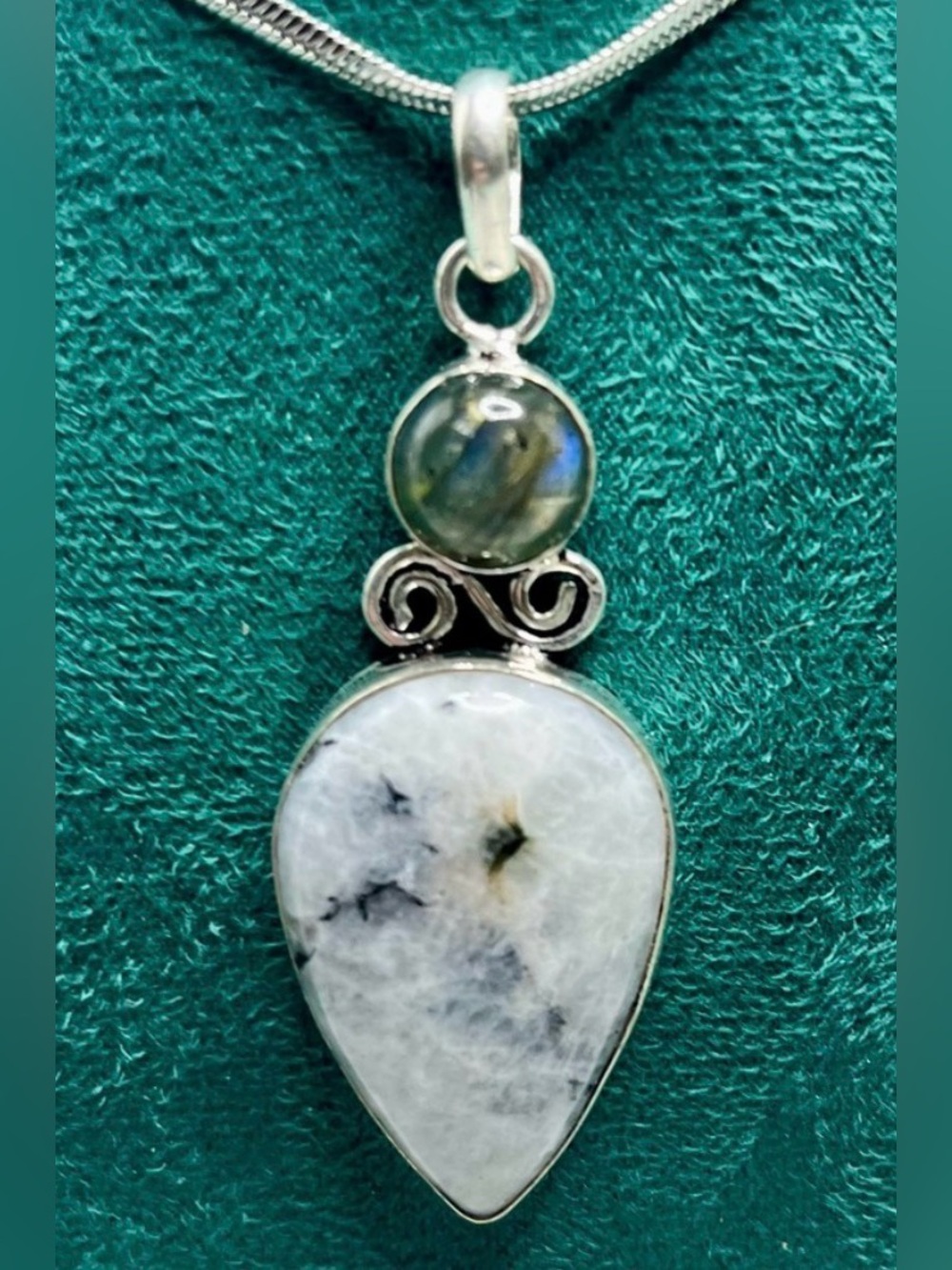 🆕 Rainbow Moonstone Pendant Necklace